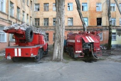 В центре Воронежа загорелась пятиэтажка