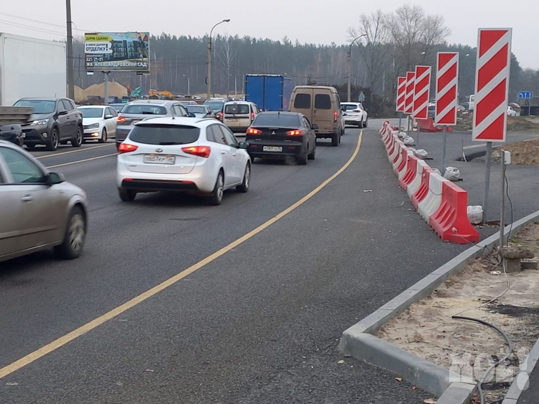 Из-за новых ограничений для&nbsp;автомобилистов новый мост Остужевской развязки сковывает постоянная пробка