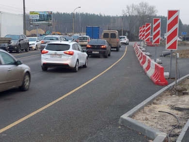 Из-за новых ограничений для автомобилистов новый мост Остужевской развязки сковывает постоянная пробка