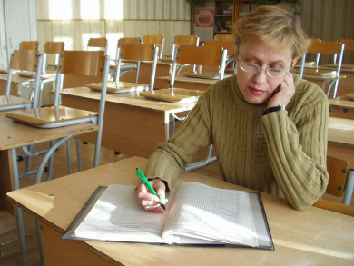 Жители Панинского района запустили опрос о том, стоит ли увольнять директора после драки в школе