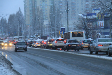8-балльные пробки провожают воронежцев на выходные
