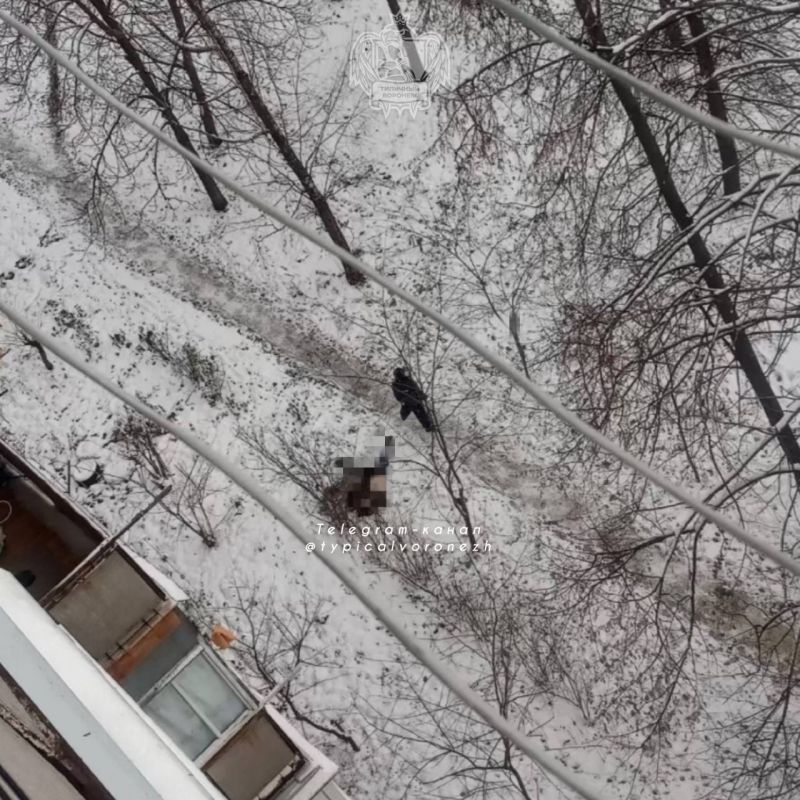 Мужчина выпал из окна многоэтажки в Коминтерновском районе