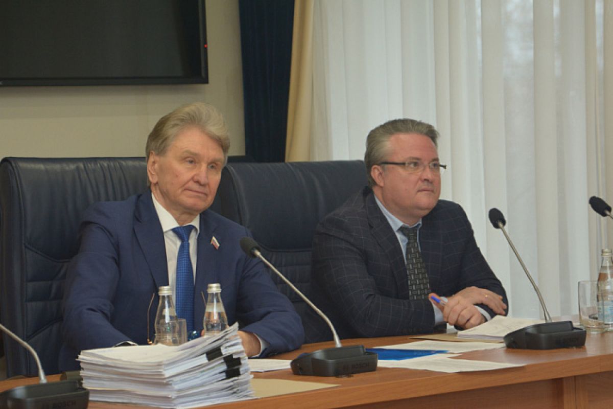 Депутаты Гордумы утвердили новые льготы, назначили конкурс по выбору мэра Воронежа и защитили городские насаждения&nbsp;