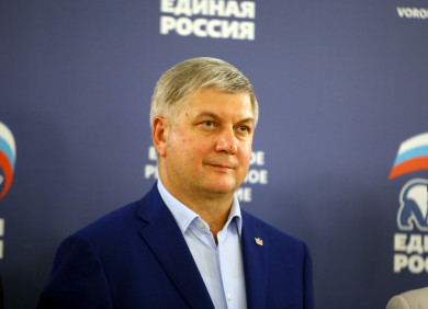 Губернатор списал коррупционные скандалы в Гордуме на наивность депутатов