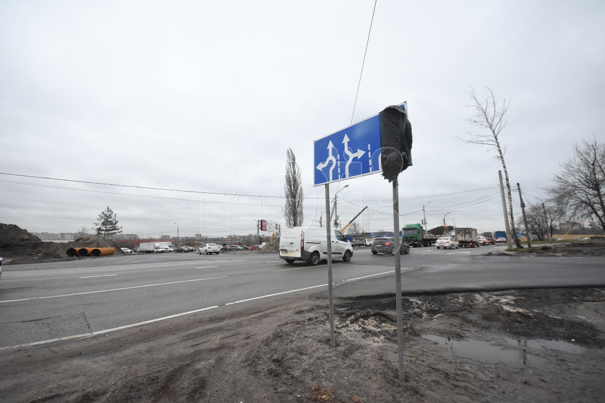 «Едем по&nbsp;наитию». На остужевском турбокольце полностью стёрлась дорожная разметка