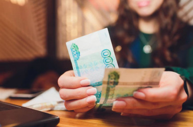 Воронежанка около месяца переводила аферистам деньги, беря кредиты 