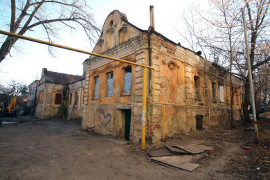 Ремонт дома Гарденина готова выполнить только одна организация и не меньше чем за 126 млн рублей