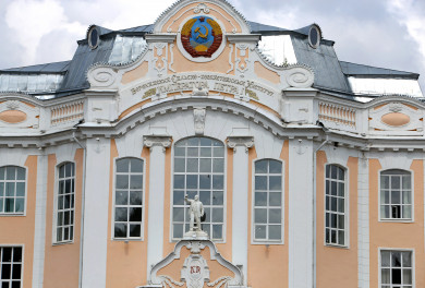 Попавшемуся на коррупции главе ВГАУ официально нашли замену