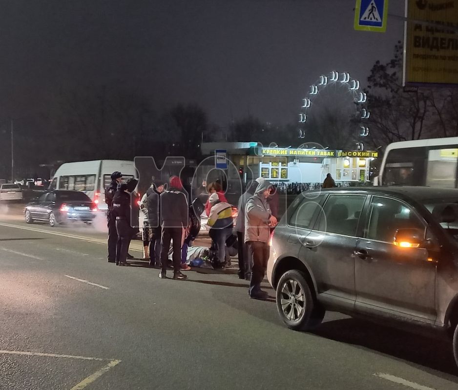 Воронеж новости сегодня свежие события последние происшествия. Машина на пешеходном переходе. ДТП машина сбивает пешехода.
