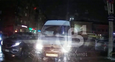 Наглого водителя маршрутки оштрафовали за езду по встречке в Воронеже