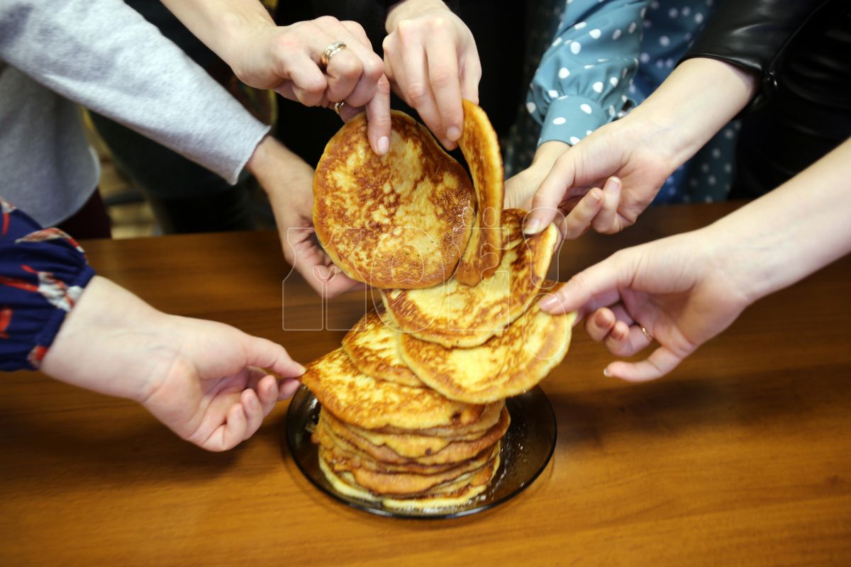 Воронежцам рассказали, какой должна быть идеальная порция блинов
