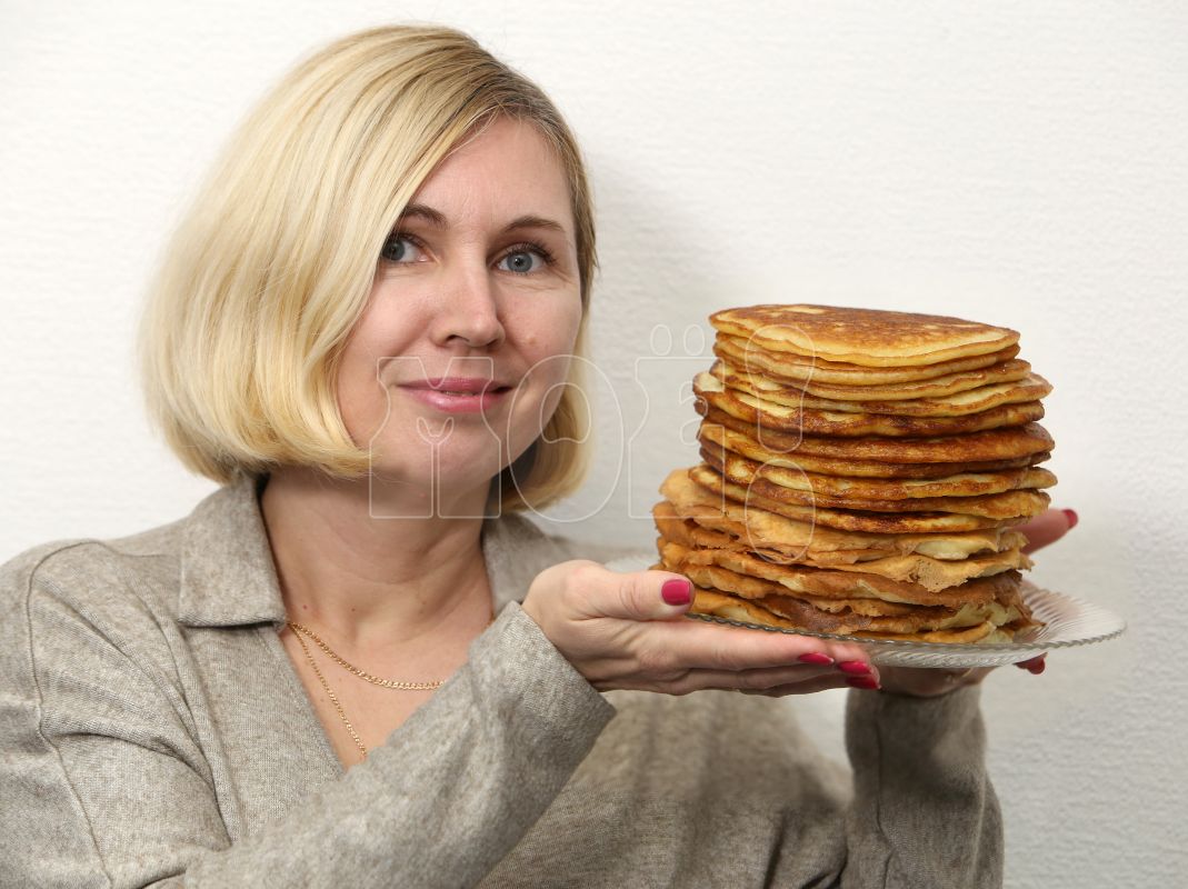 Диетолог рассказала, какие блины надо есть на Масленицу, чтобы не набрать вес