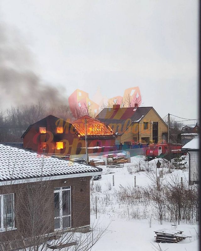 Стали известны подробности пожара в жилом доме под Воронежем