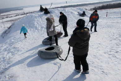 Врачи рассказали, сколько детей пострадало при катании с горок в Воронежской области за зиму