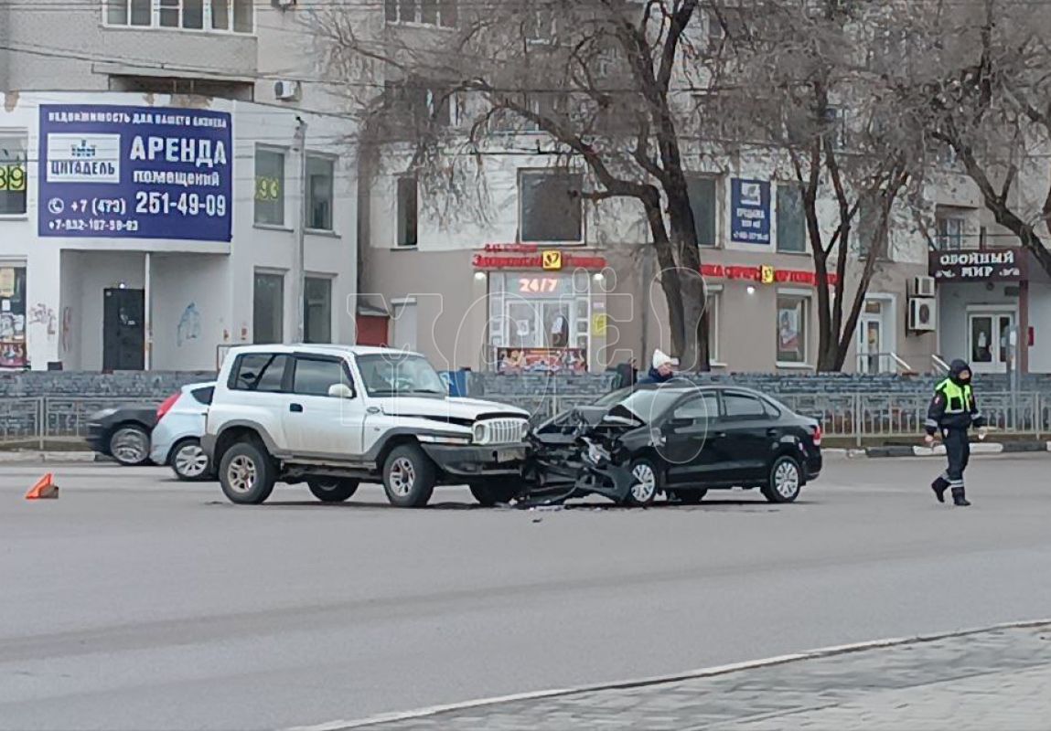 «Весь перед всмятку»: авария произошла на&nbsp;левом берегу в&nbsp;Воронеже