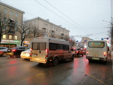 8-балльные пробки сковали Воронеж