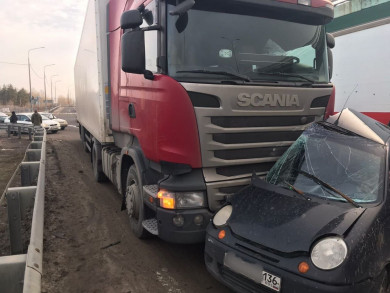 В аварии с грузовиком в Воронежской области разбились два бойца СВО