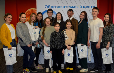 Специалисты химического цеха Нововоронежской АЭС организовали мастер-класс школьникам Воронежского центра дополнительного образования