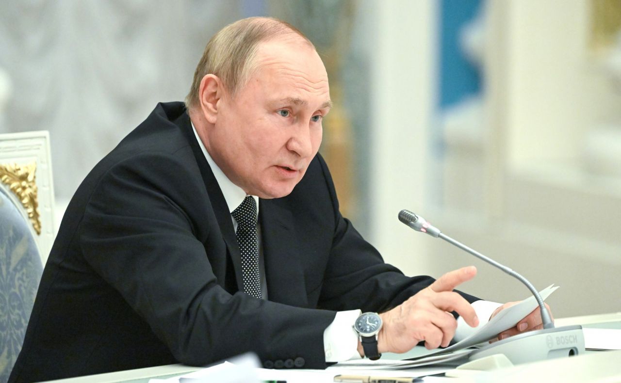 Путин подписал указ об&nbsp;ужесточении наказания за&nbsp;фейки и&nbsp;дискредитацию участников СВО