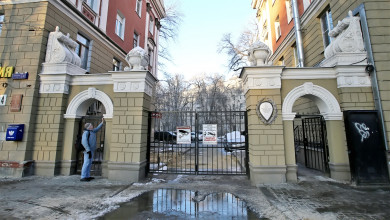 Дождями «смыло» вазоны с «дома из пенопласта» в центре Воронежа