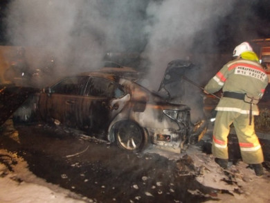 BMW сгорел в Воронеже 