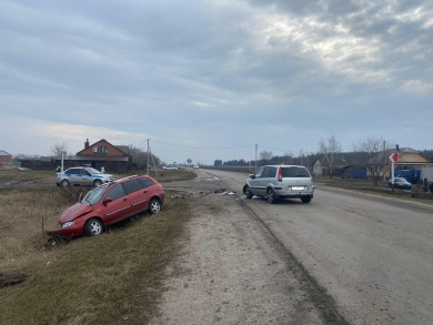 Три человека пострадали в ДТП с «Ладой» и «Фордом» в Воронежской области 