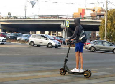 Главное за ночь. Молодой человек погиб из-за возгорания электросамоката