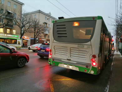 10-балльные пробки сковали дождливый Воронеж 