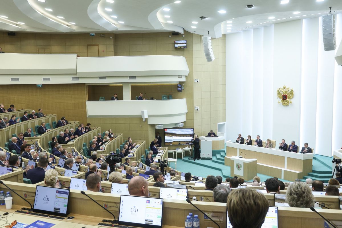 Сенатор Сергей Лукин выступил в Совете Федерации с предложением о мерах поддержки отечественных производителей стройматериалов