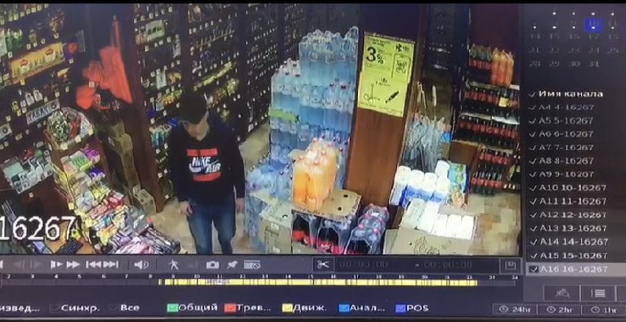 Вооружённый ножом любитель ликёра ограбил магазин в Воронеже