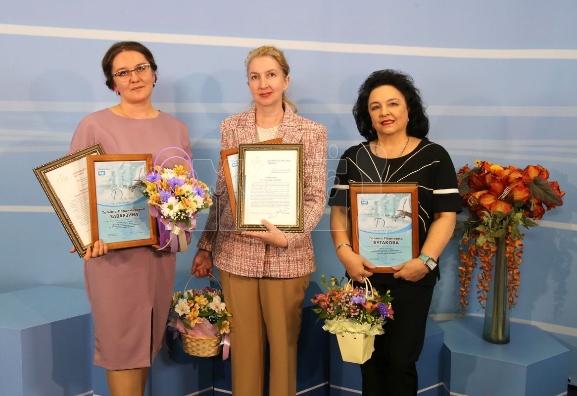 <p>Слева направо: Татьяна Заварзина, Татьяна Рябых и Галина Бугакова.&nbsp;</p>