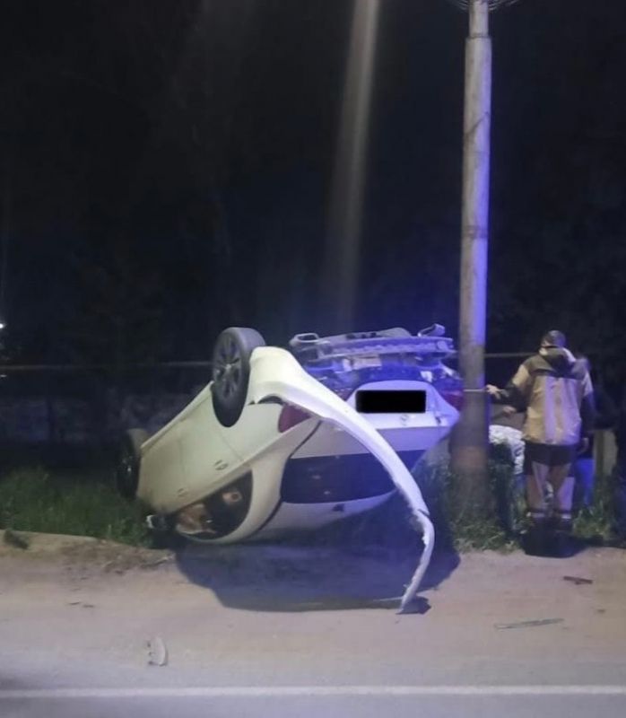 Автомобилистка на «Мерседесе» вылетела в кювет в воронежском райцентре