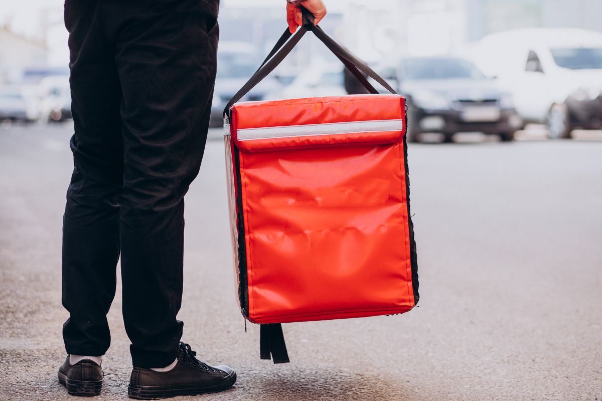 Известный сервис доставки еды сменит название&nbsp;