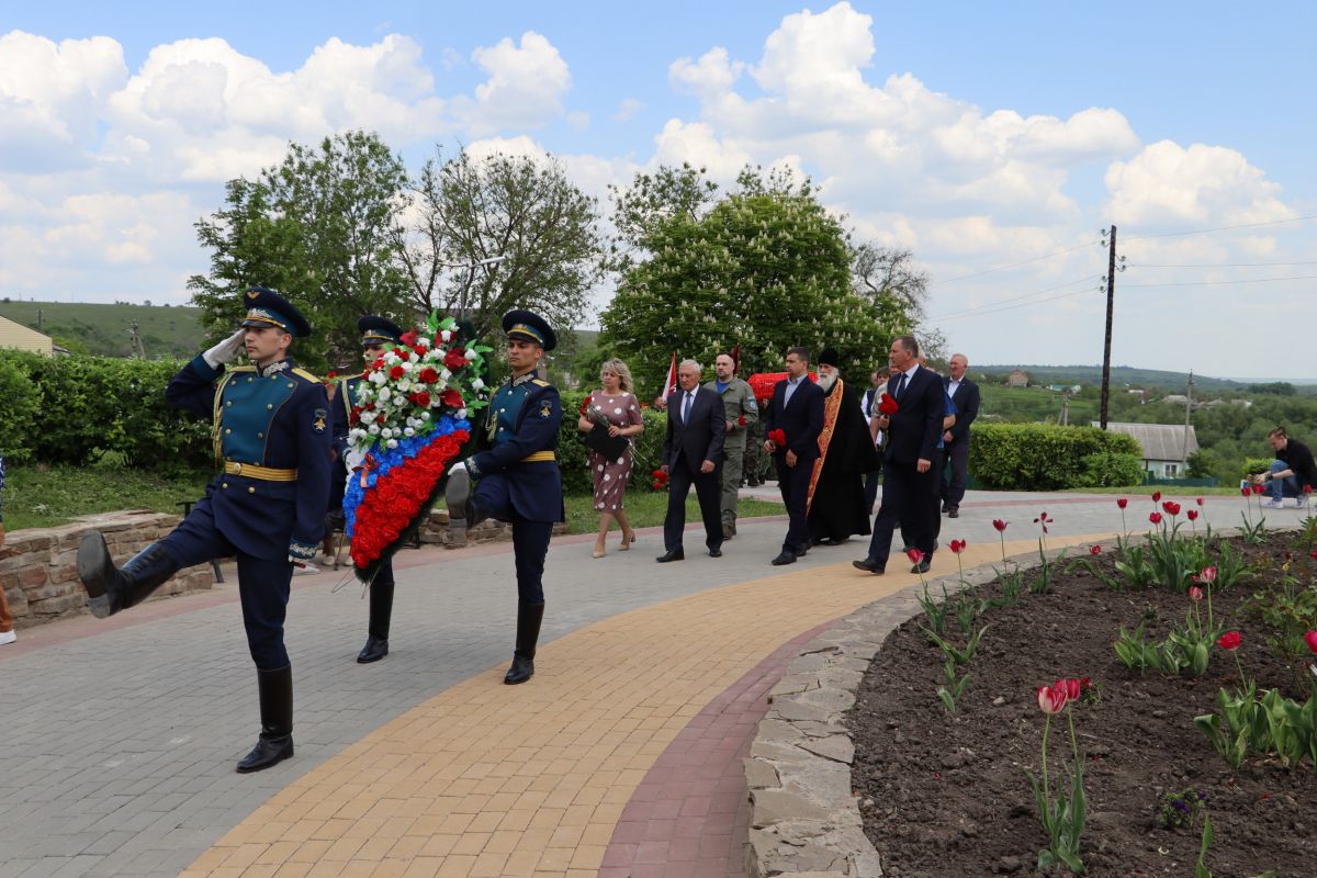 Нововоронежская АЭС: поисковики Росэнергоатома провели торжественное захоронение останков солдат Красной армии&nbsp;