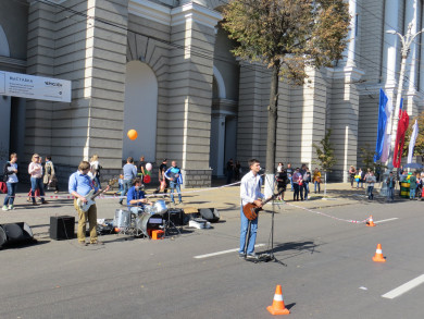 «Я бы перекрыл, если…» Мэр рассказал, будет ли проспект Революции пешеходным этим летом