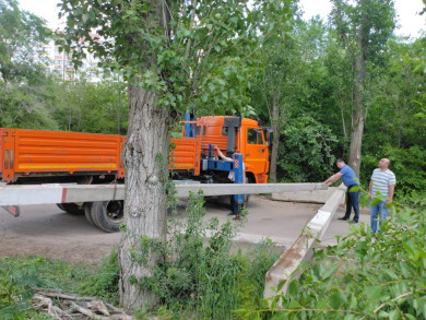 Бетонные перекрытия на одном из выездов из микрорайона Нефтебаза разобрали