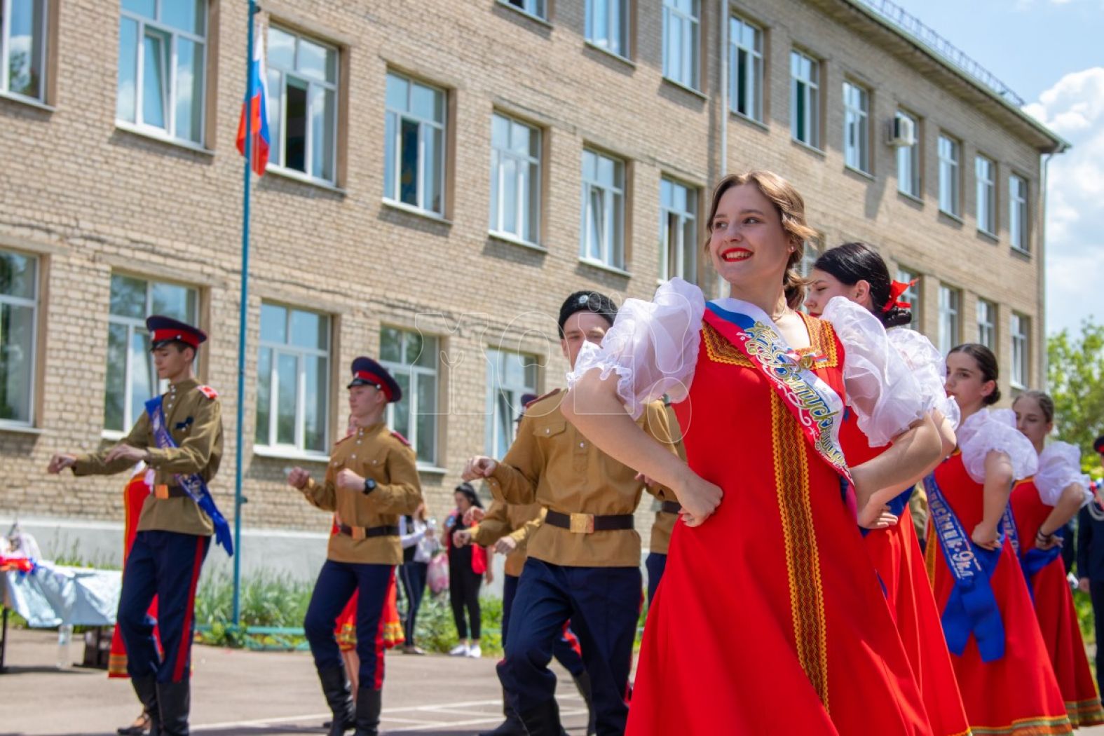 Служите Родине достойно. В Горожанском казачьем кадетском корпусе прозвенел  последний звонок