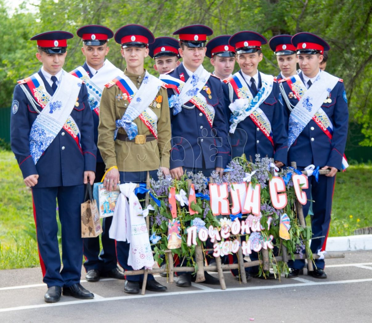 Служите Родине достойно. В Горожанском казачьем кадетском корпусе прозвенел  последний звонок