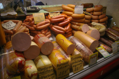 Сосиски с лекарством для птиц нашли в Воронежской области