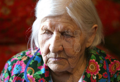 100-летней женщине-ветерану после публикации в «МОЁ!» привезли дрова, проведут газ и отремонтируют крышу дома