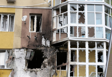 «Взрыв был от меня в 10 метрах». Воронежец рассказал, как эвакуировал 150 человек из дома, куда врезался БПЛА