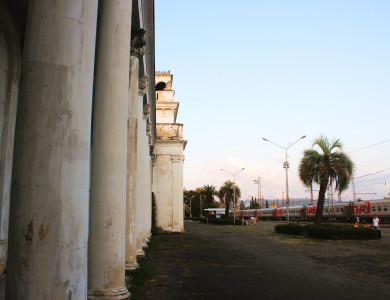 Воронежцев начнут серьёзно штрафовать за появление в купальнике вне пляжей в Абхазии
