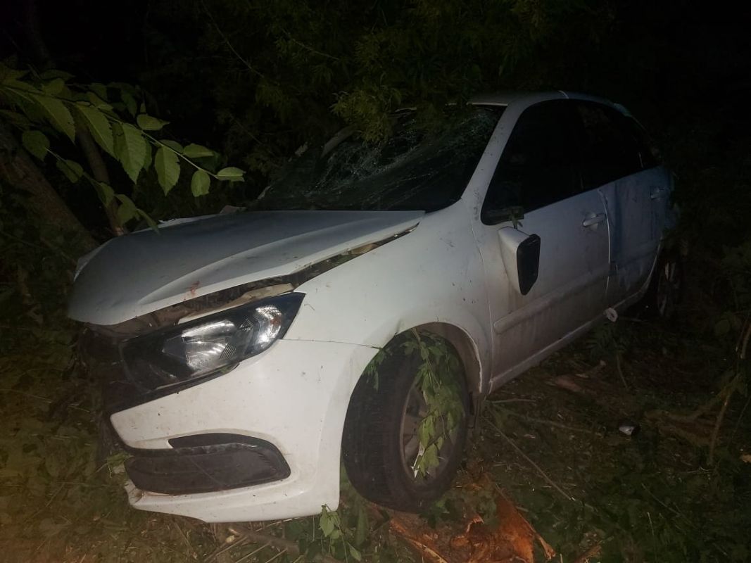 Автомобиль попавший в дтп несколько раз перевернулся в результате пострадал водитель автомобиля