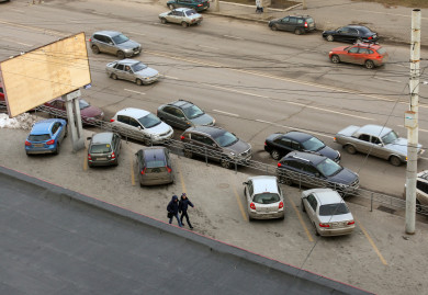 На несколько часов запретят ставить машины на улицах Воронежа