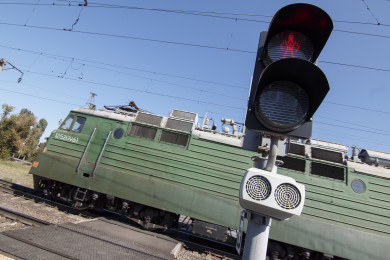 Поезд сбил человека в районе ж/д вокзала в Воронежской области