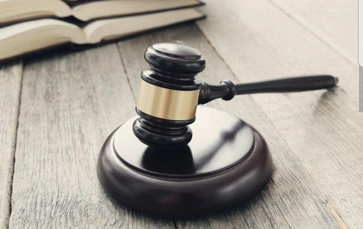 Преступная парочка продавала нелегальный алкоголь и табак в Воронежской области