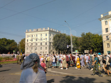 Улицы Воронежа парализованы пробками из-за начала крестного хода