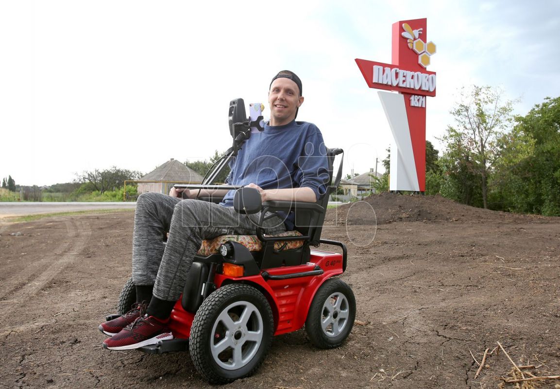 Колясочник из Воронежской области рассказал, как не отчаиваться и продолжать жить&nbsp;