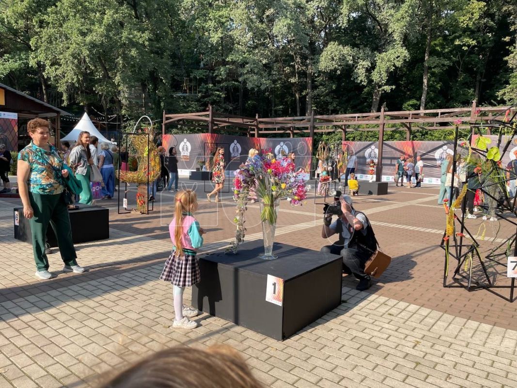 «Цветёт и&nbsp;пахнет!» — в&nbsp;Центральном парке Воронежа проходит фестиваль «Город-сад»