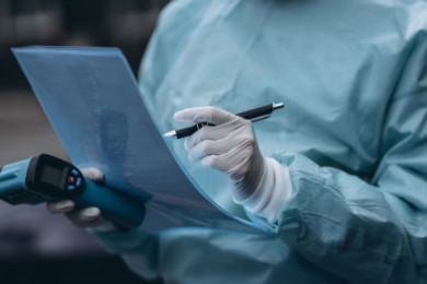 Хозяин фермы, работники которой заболели сибирской язвой, даёт показания полиции